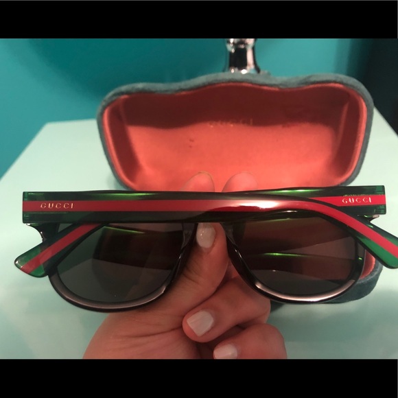 Gucci Sunglasses ( wayfarer style) - Picture 3 of 5